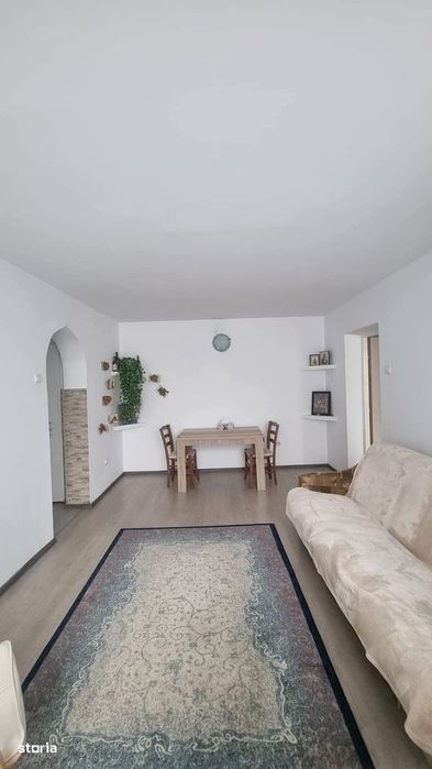 Apartament 3 Camere Semidecomandat Podu Ros Pasapoarte