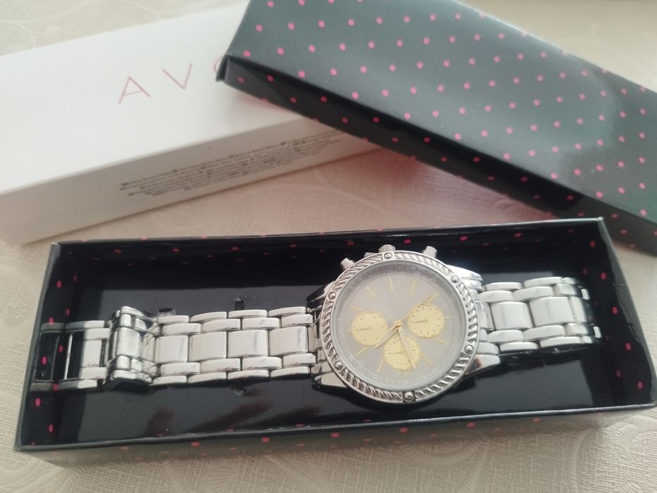 Чисто нов мъжки часовник - Avon