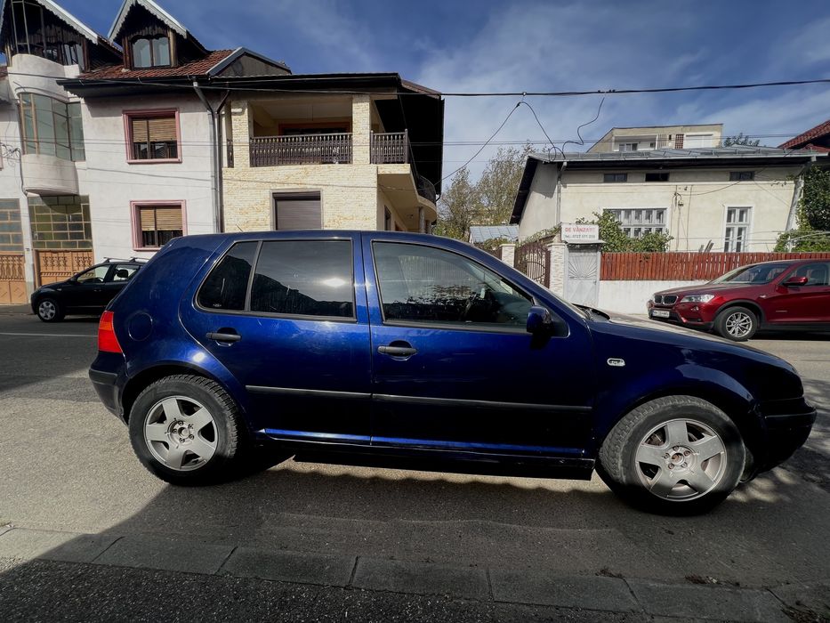 Vând Golf IV din 2003