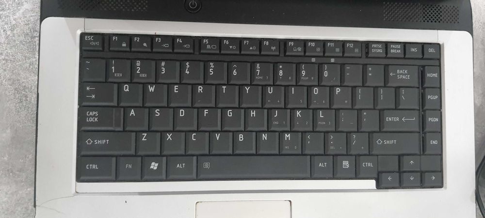 Лаптоп Toshiba Satellite l300