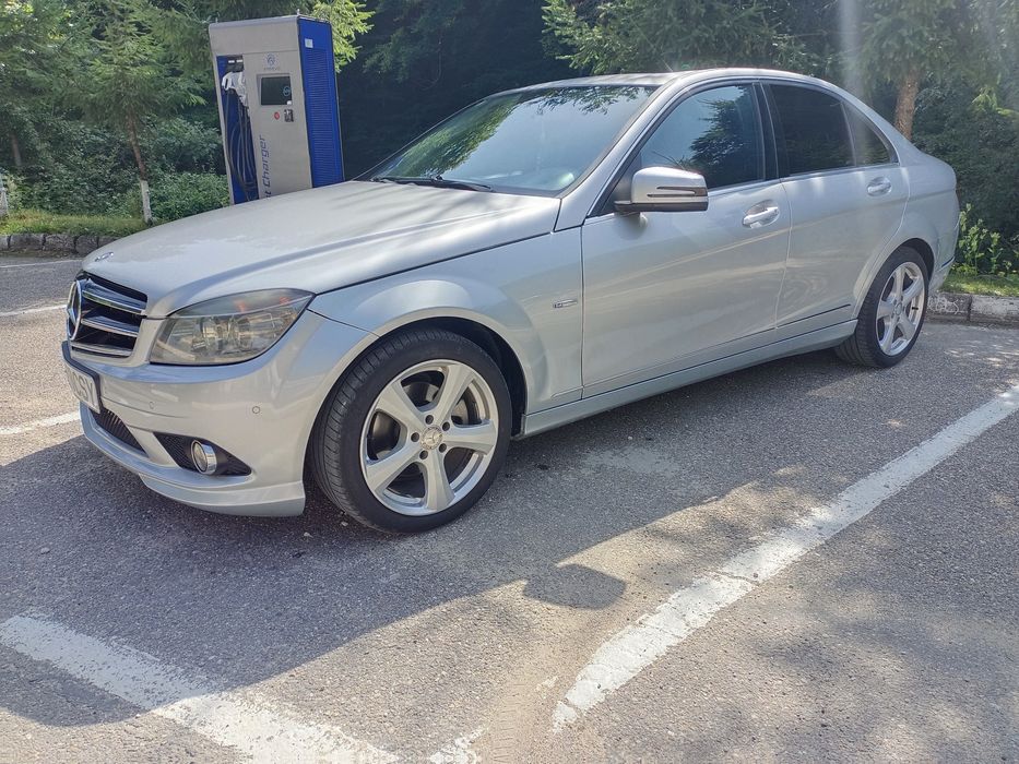 Mercedes-Benz c220
