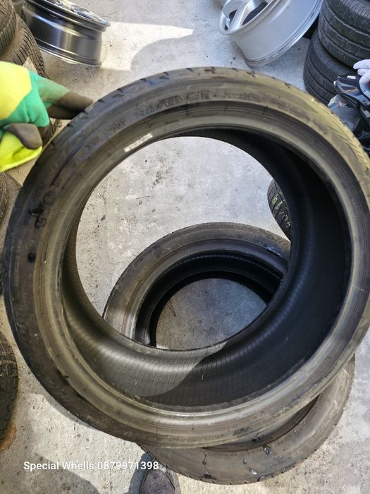 225/40R19 Bridgestone