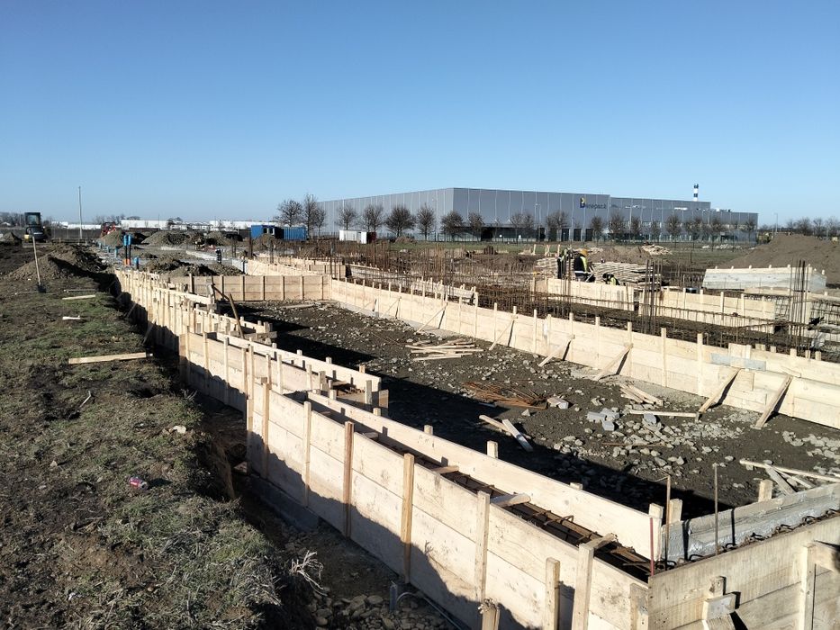 Sc . Executam constructii!