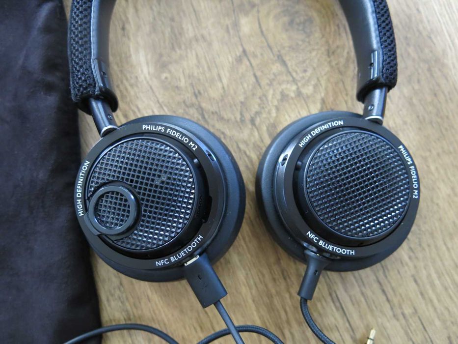 Безжични слушалки Philips Fidelio M2