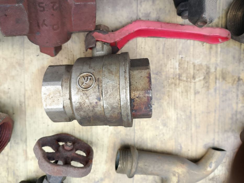 Продам СССР краны чугун бронза