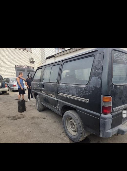 Продам ДЕЛИКУ 1988 г.в.