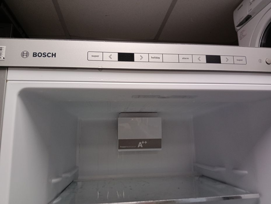 Иноксов комбиниран хладилник с фризер Бош Bosch с  2 години гаранция!