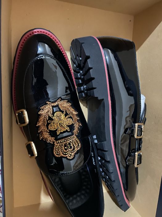 Лаковые туфли лоуферы