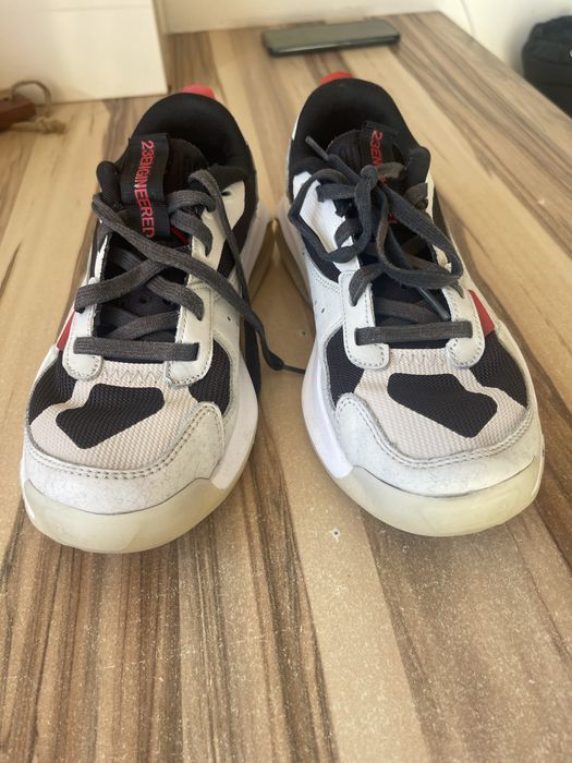 Air Jordan , 38.5 stare buna de purtat.