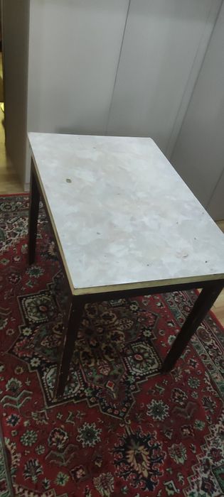 Столы кухонный для маленькой кухни