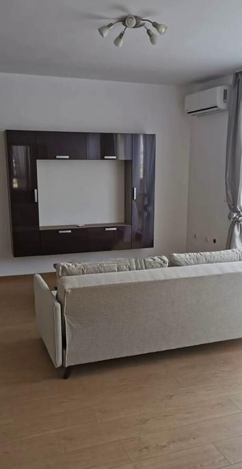 Дава се под наем Двустаен апартамент в София, Студентски град - 80 кв.м за 600 € - Снимка #1