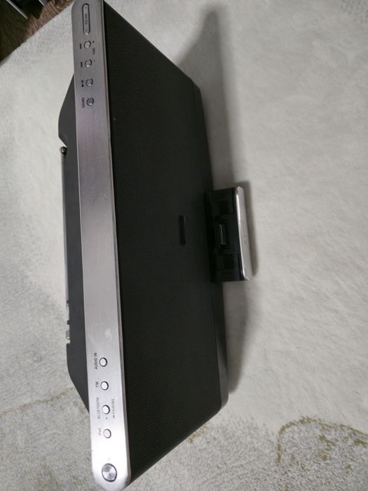 Sony RDP-XF300 ip Bluetooth boxe iPhone 32 pini ,Apple