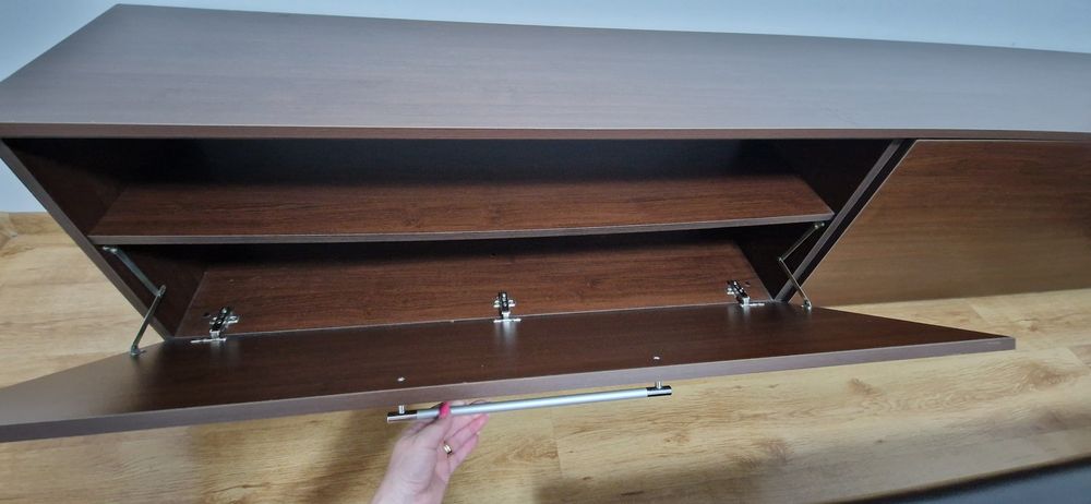 Vând comodă! stare foarte bună