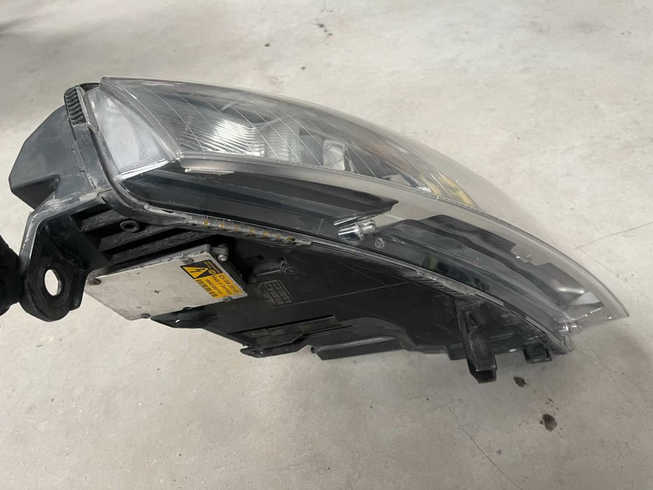 Десен фар Аudi A6 4f биксенон без завиване 2004/2008