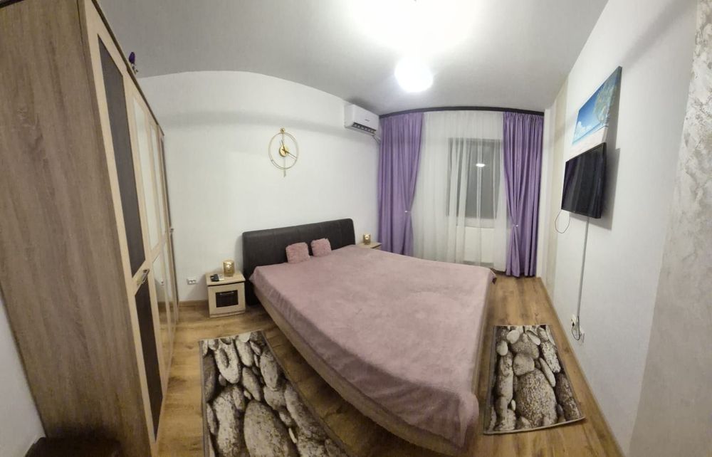 Vand apartament decomandat 2 camere Mamaia Nord