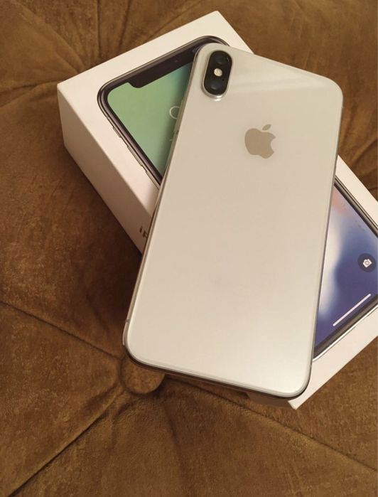 Айфон 10 с отличном состоянии