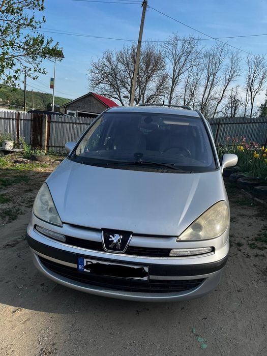Vând Peugeot 807