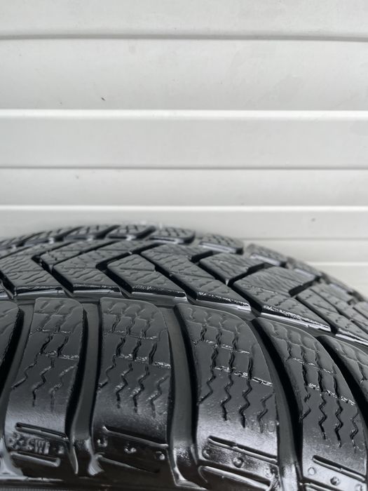 DOTZ Suzuka Gloss Black 18” + Pirelli iarnă – set complet , aspect imecabil
