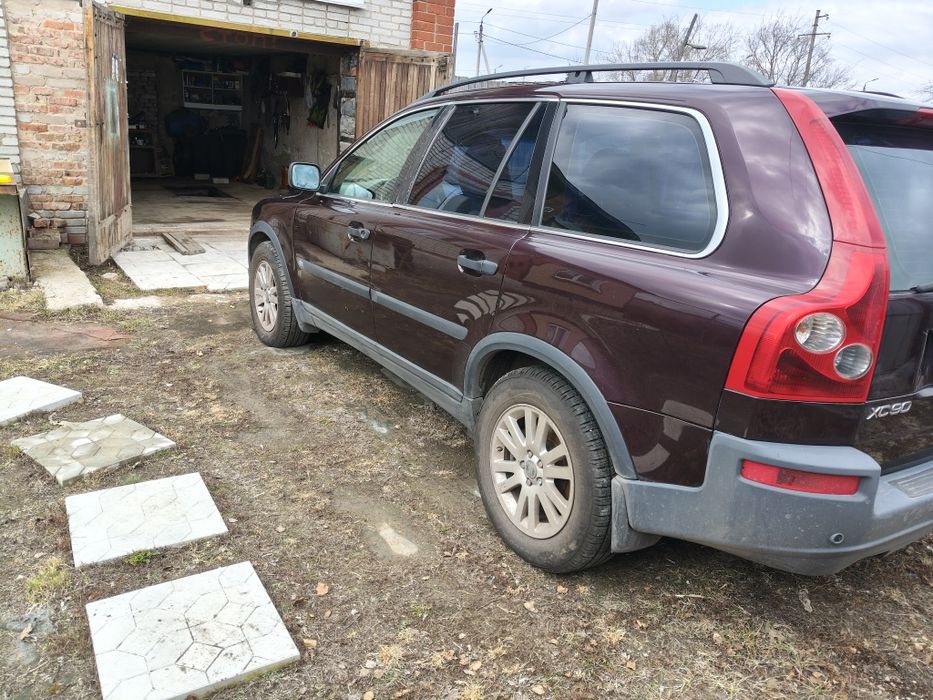 Продам Volvo xc90 в добрые руки,