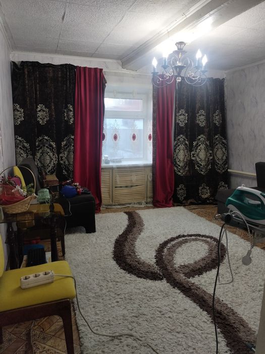 Продам диван, шторы