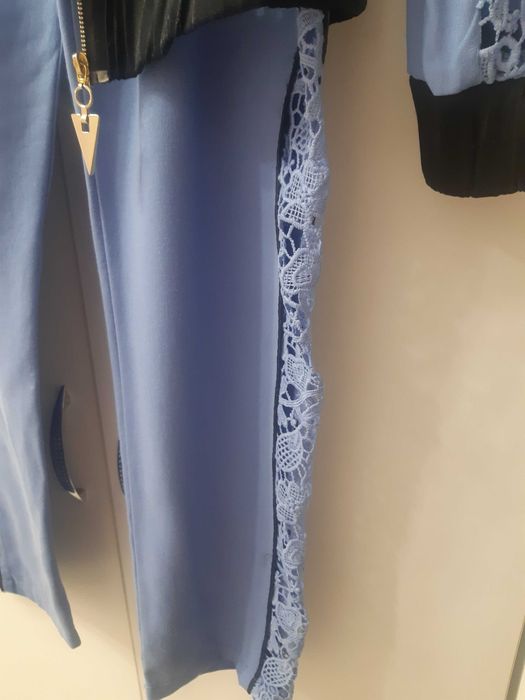 Женский брючный костюм