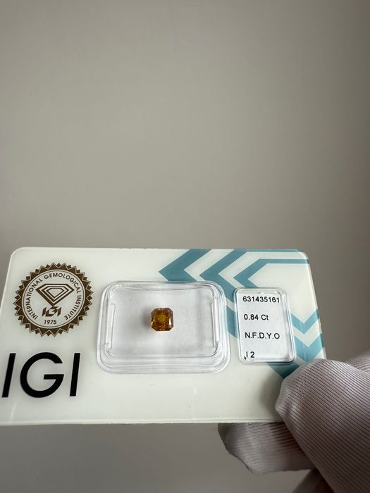 Диамант жълт igi