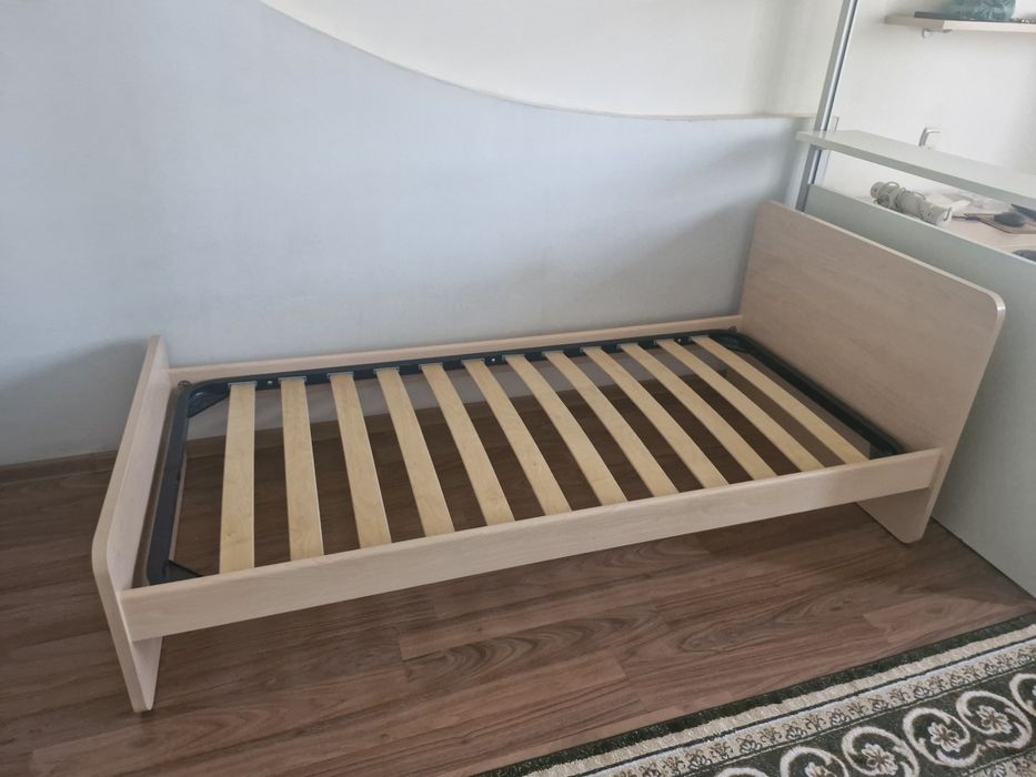 Продам кровать и шкаф