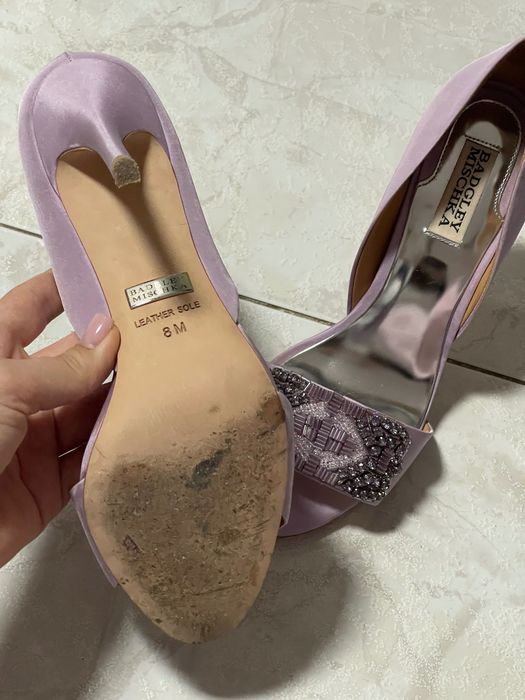 Badgley Mischka Alessandra лавандови сатенени токчета