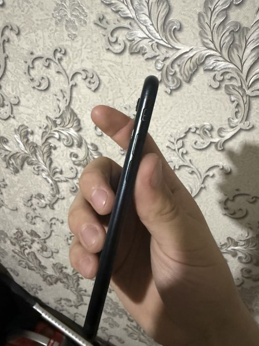 Iphone SE 2020 srochna sotuda