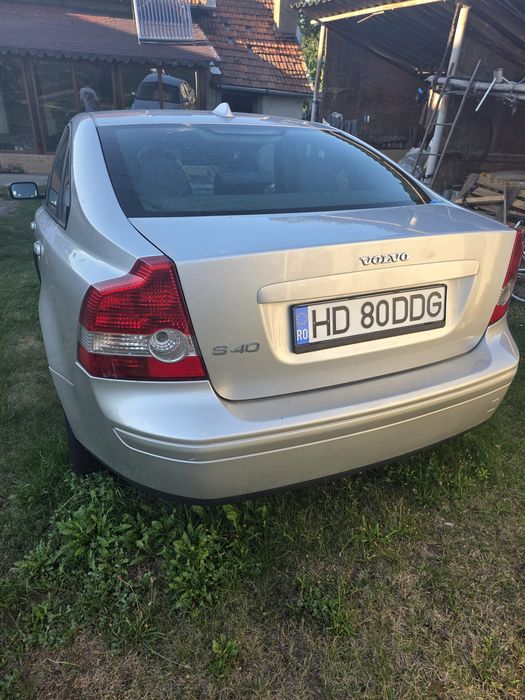 Volvo S 40 (Argintiu)