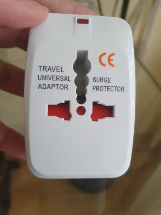 Adaptor internațional All în One, nou-nouț