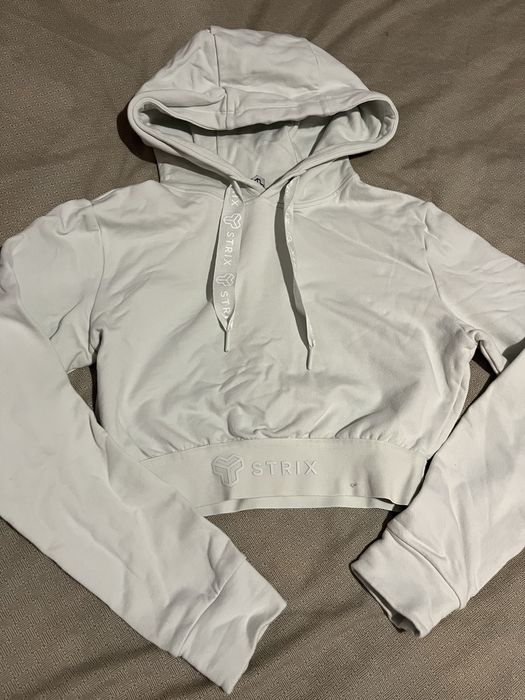 Дамски блузи и суичъри