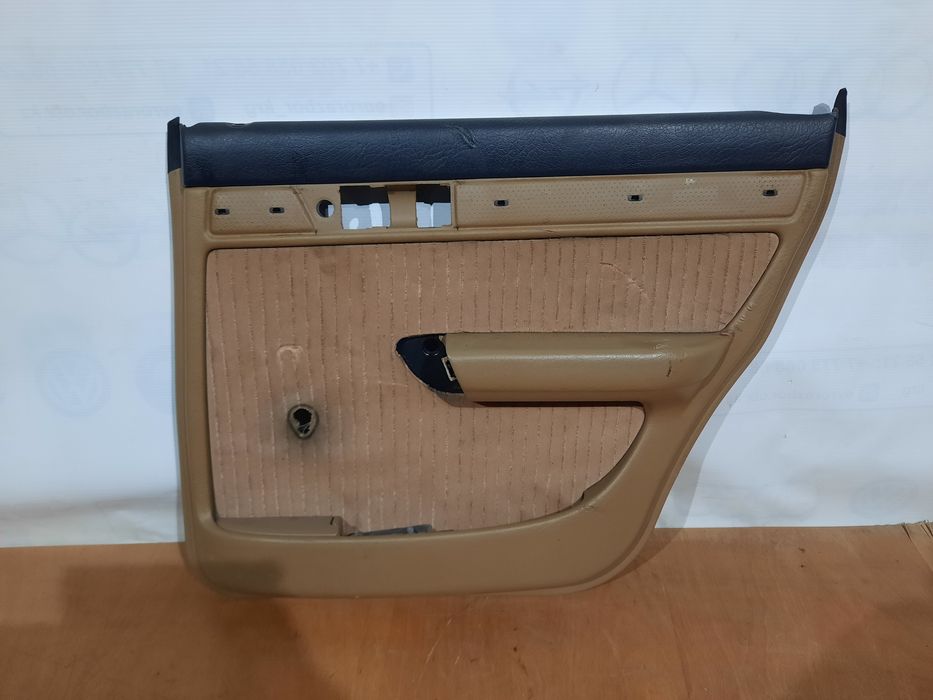 Обшивки дверей Ауди 100 С4