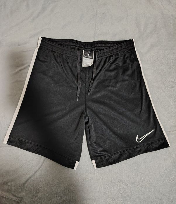 Шортиклар оригинал Nike, Tommy Helfiger, Zara