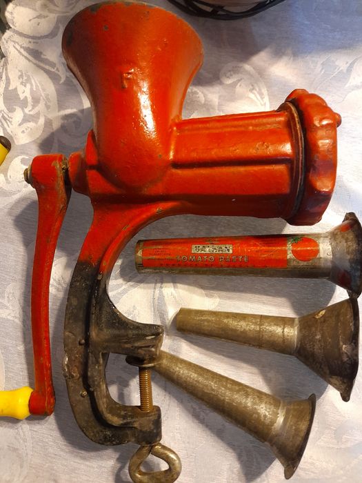 Машинки за мелене и хаванчета с чукала