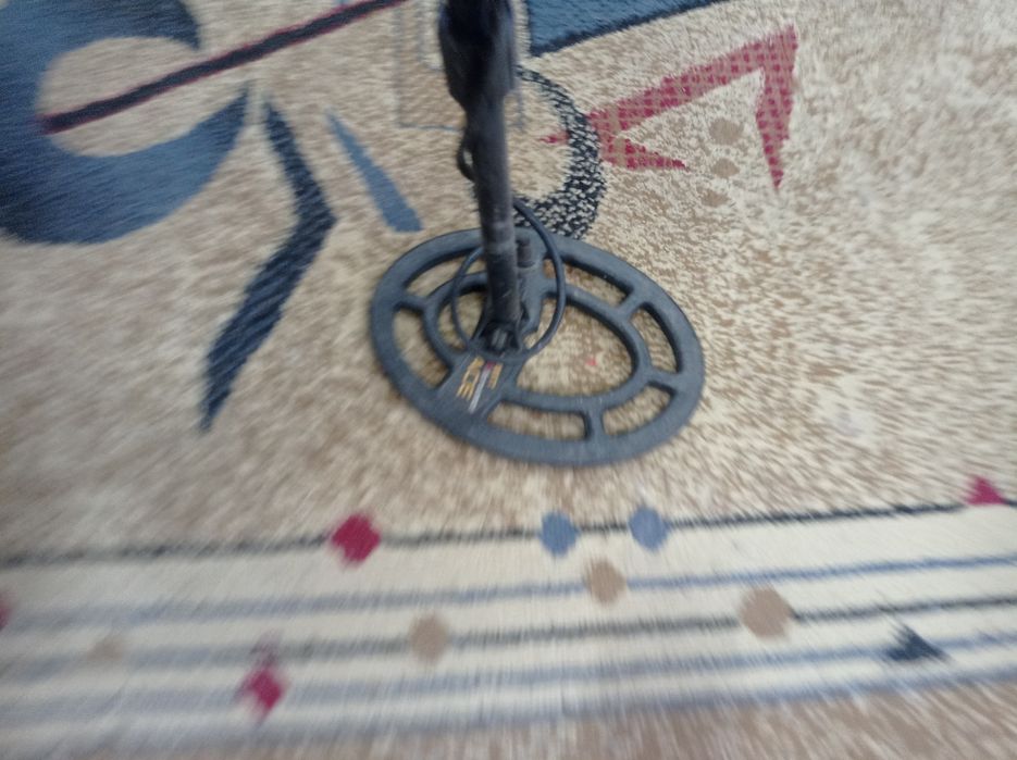 Продам металлоискатель