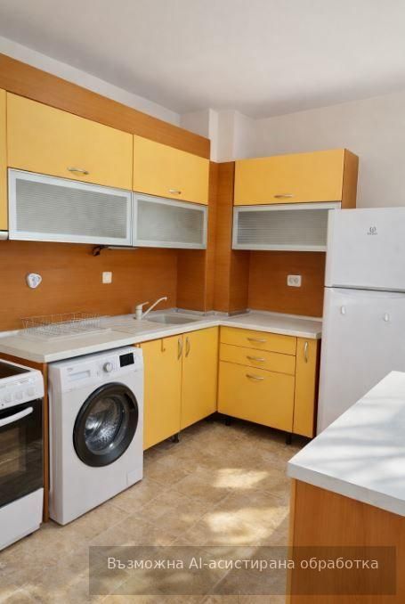 Дава се под наем Тристаен апартамент в Варна, Нептун - 110 кв.м за 698.19 € - Снимка #1