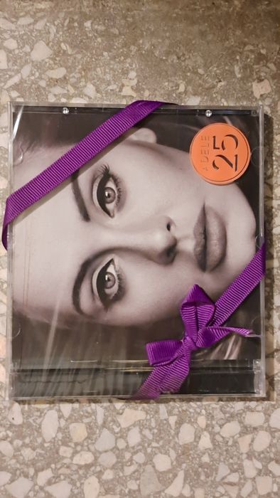 CD Adele 25, чисто нов