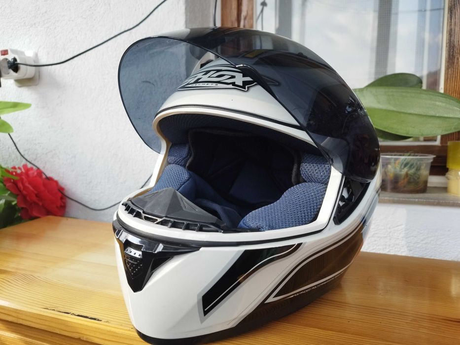 Мото каска/helmet Shox