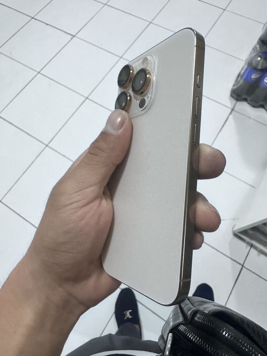 Iphone 16 pro 256gb e sim