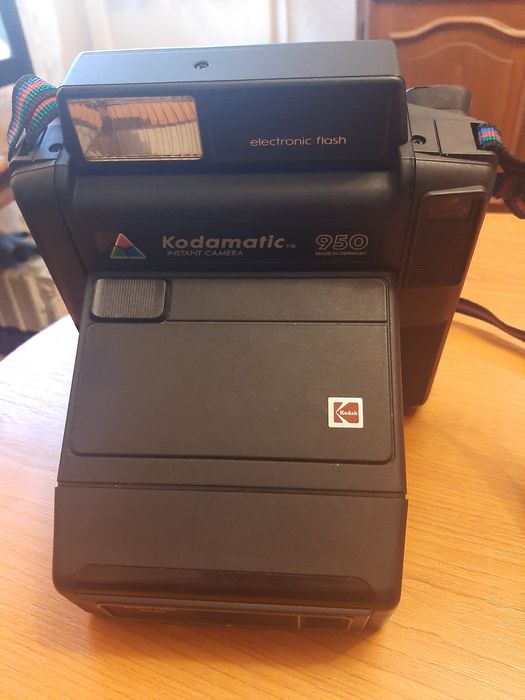 Kodamatic instant camera 950