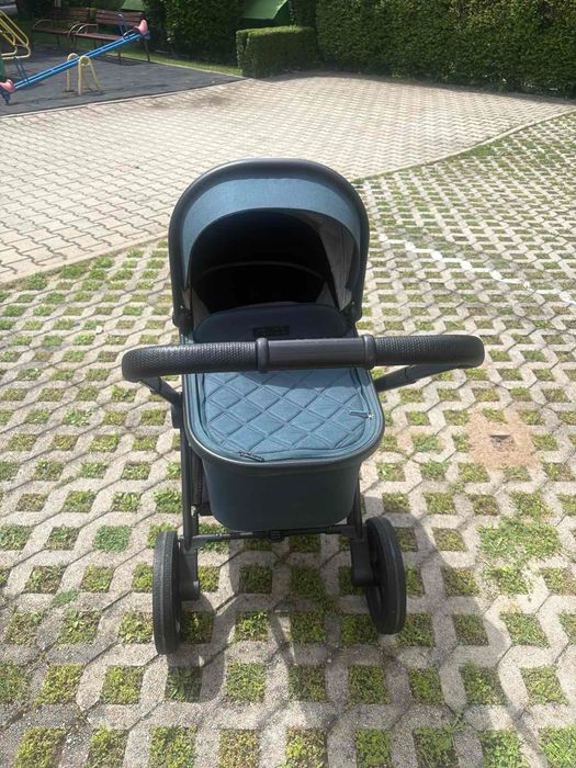 Бебешка количка Veniccci 3 в 1