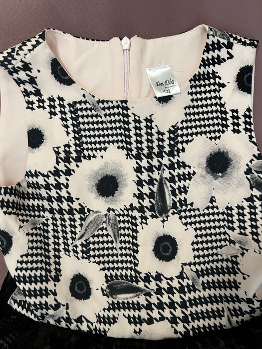 Официална рокля за 6-7 годишно момиче рр 122