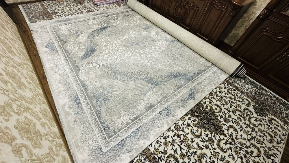 Гилам САГ холати яхши албатта размер 3,5х5,0