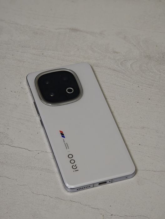 Vivo iqoo13/айку13