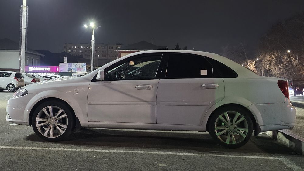 Chevrolet Lacetti Gentra 1.5L  2014
​Йили: 2014
​Коробка: Автомат