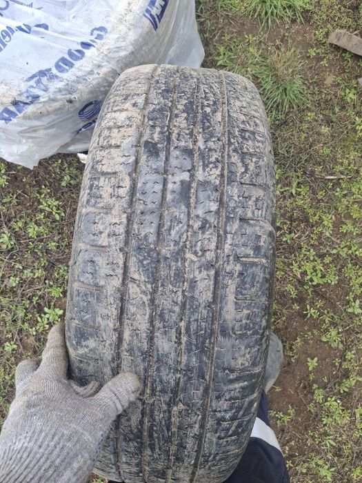 Продам шины комплект зима лето