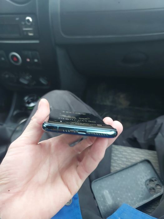 Iphone 11 pro на гарантти без док