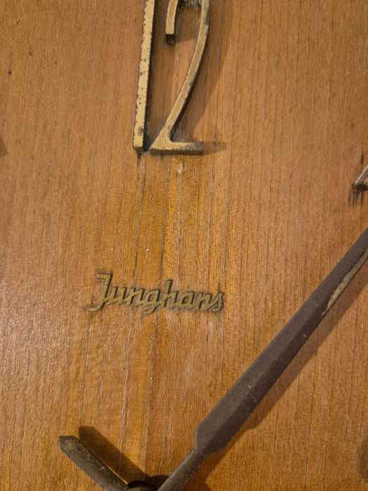 Стенен часовник JUNGHANS антика )1960г.