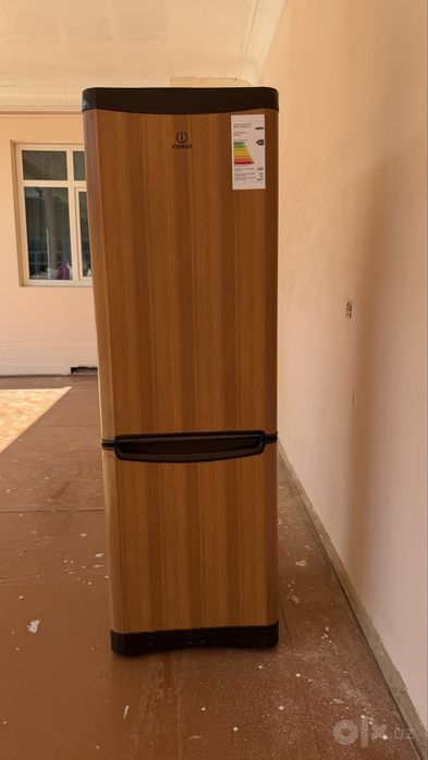 Холрдильник Indesit